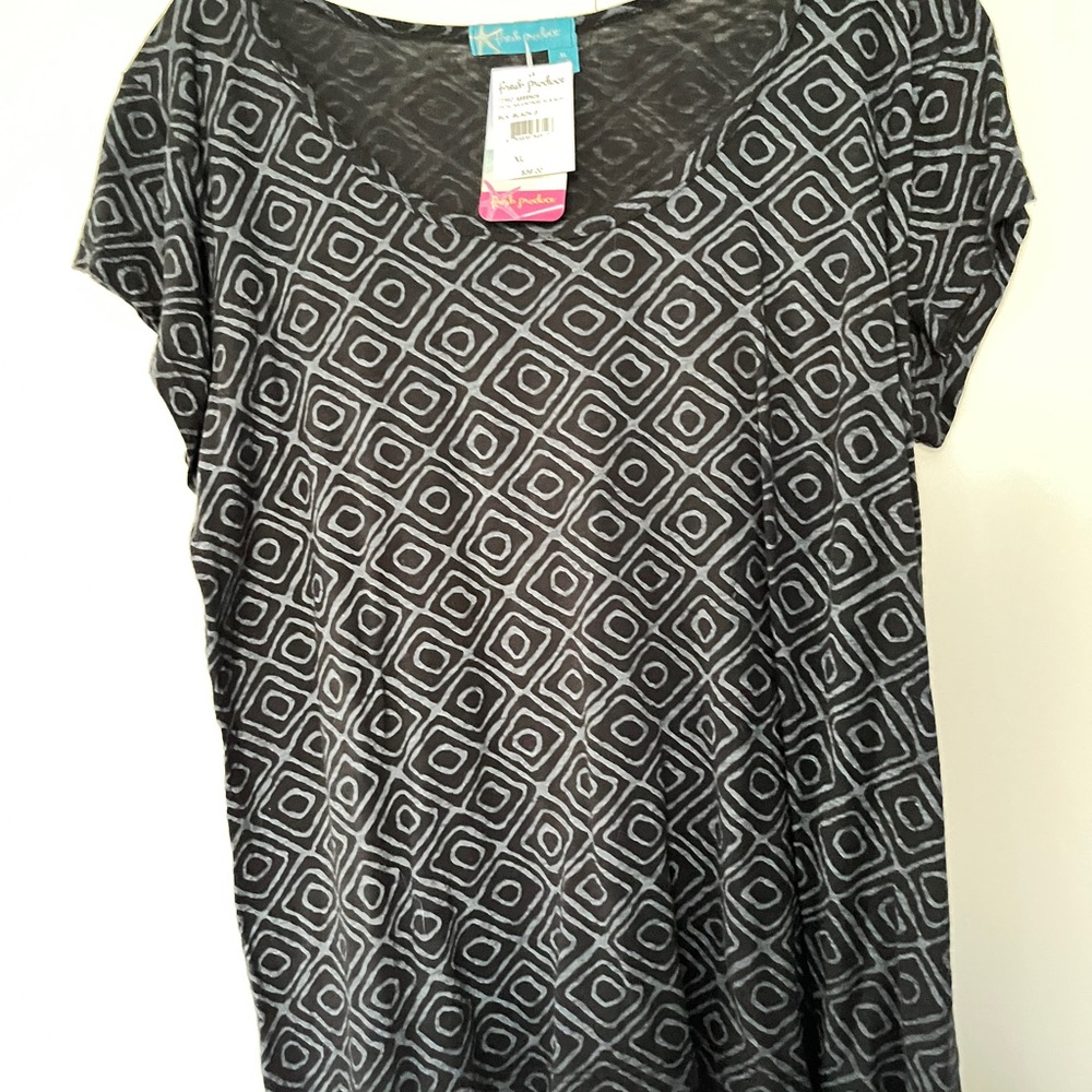 Black and Gray Geometric Women's Top